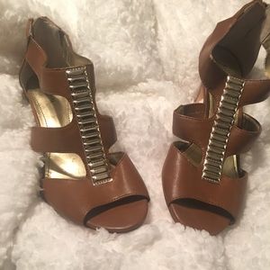Medium Brown Heels